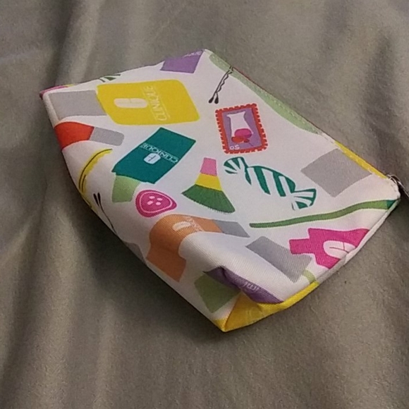 Clinique small cosmetic bag - Picture 2 of 4